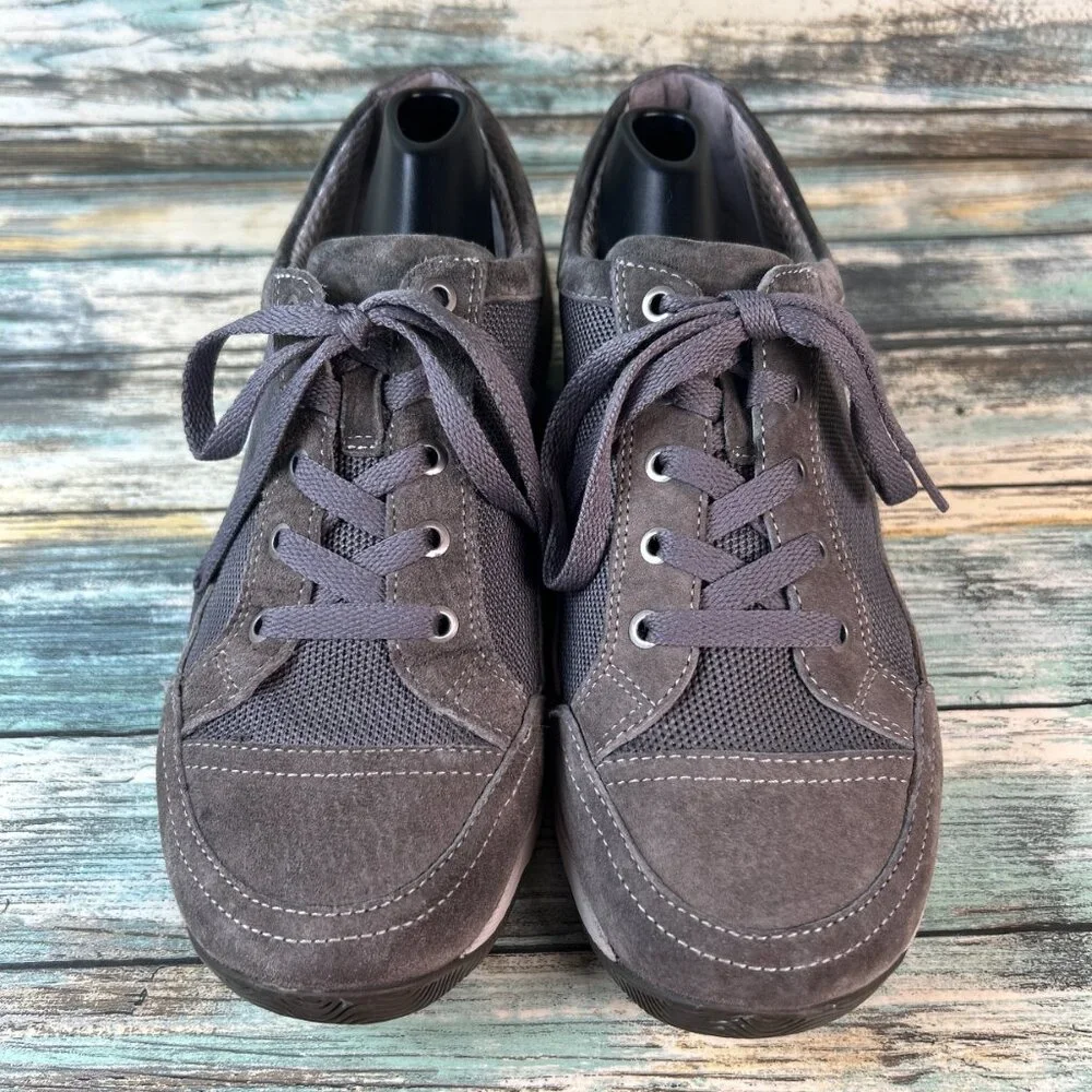 Dansko Sneakers Womens Harmony Size 8.5-9 Gray Suede Casual Shoes Comort Walking